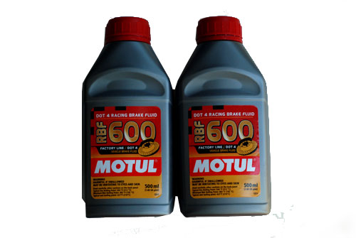 Motul 600 Brake Fluid (Pack Of 2, Each Bottle 0.5 Liter)